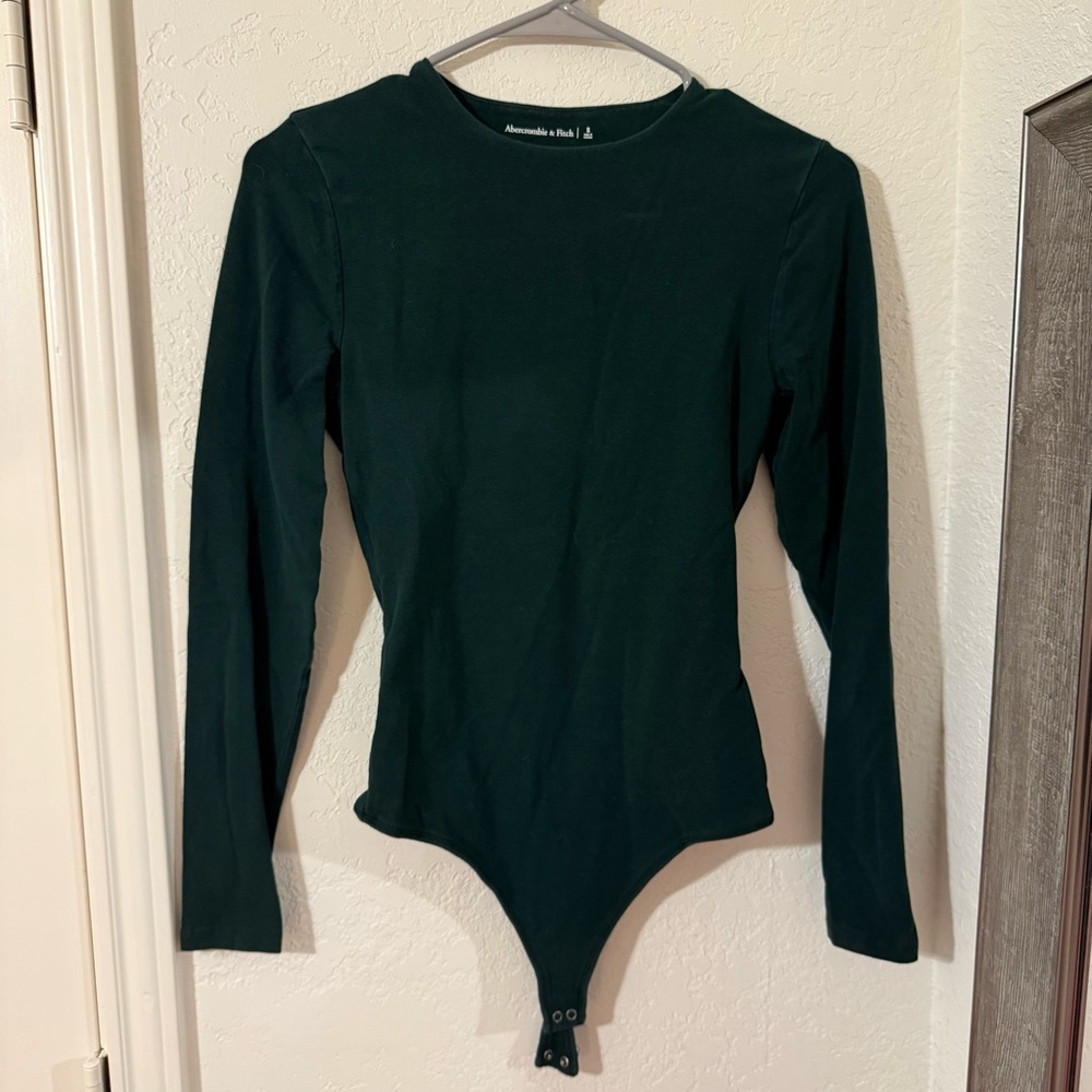 set of 3 Abercrombie long sleeve body suits - Picture 2 of 4